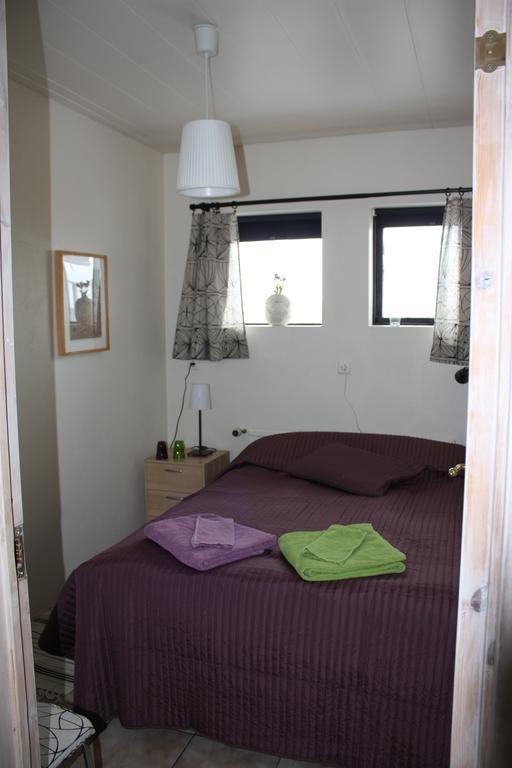 Guesthouse Gimbur Reykjarholl Rum bild