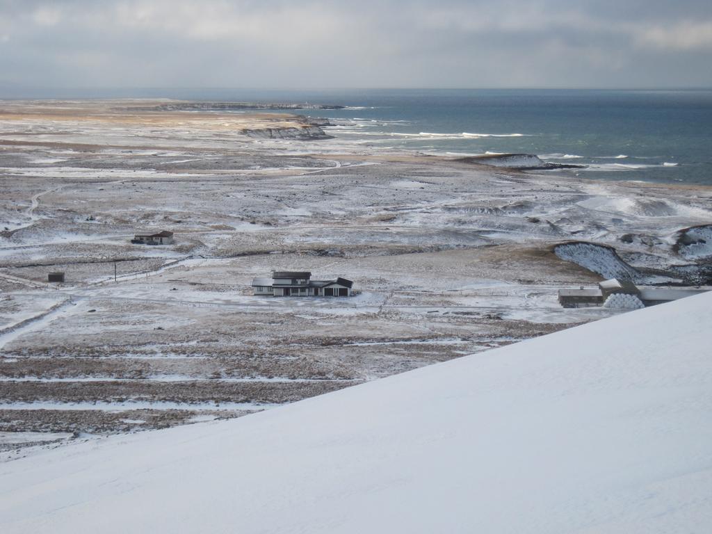 Guesthouse Gimbur Reykjarholl Exteriör bild