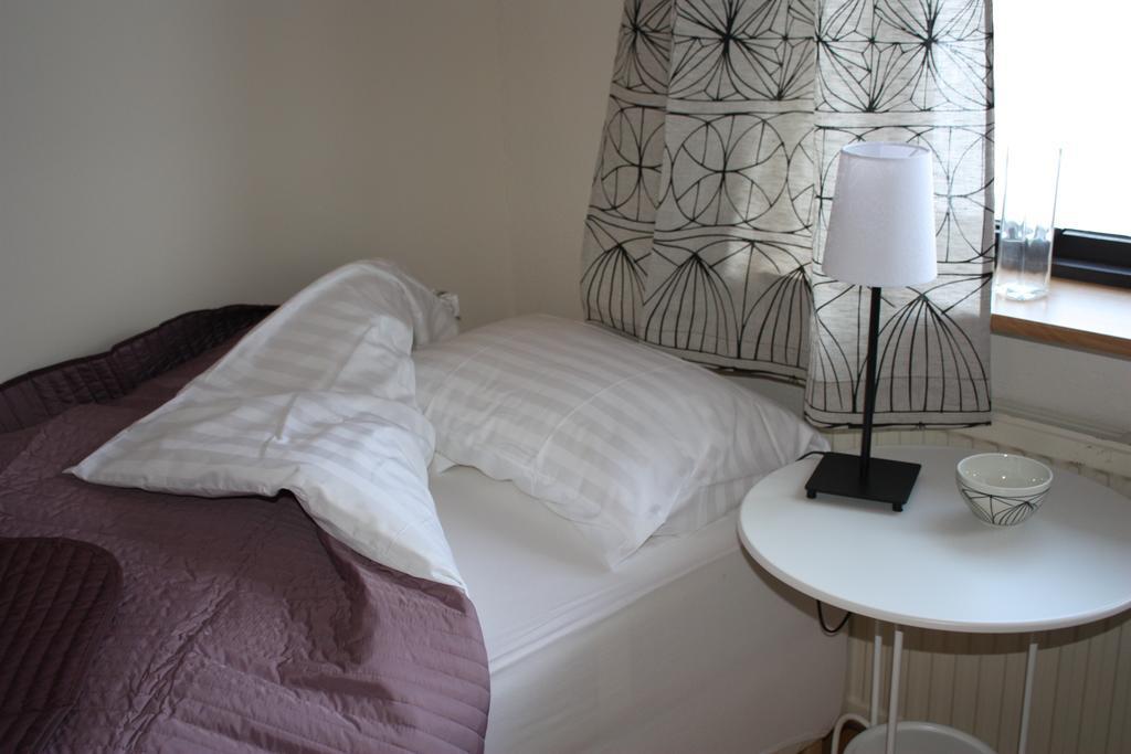 Guesthouse Gimbur Reykjarholl Rum bild