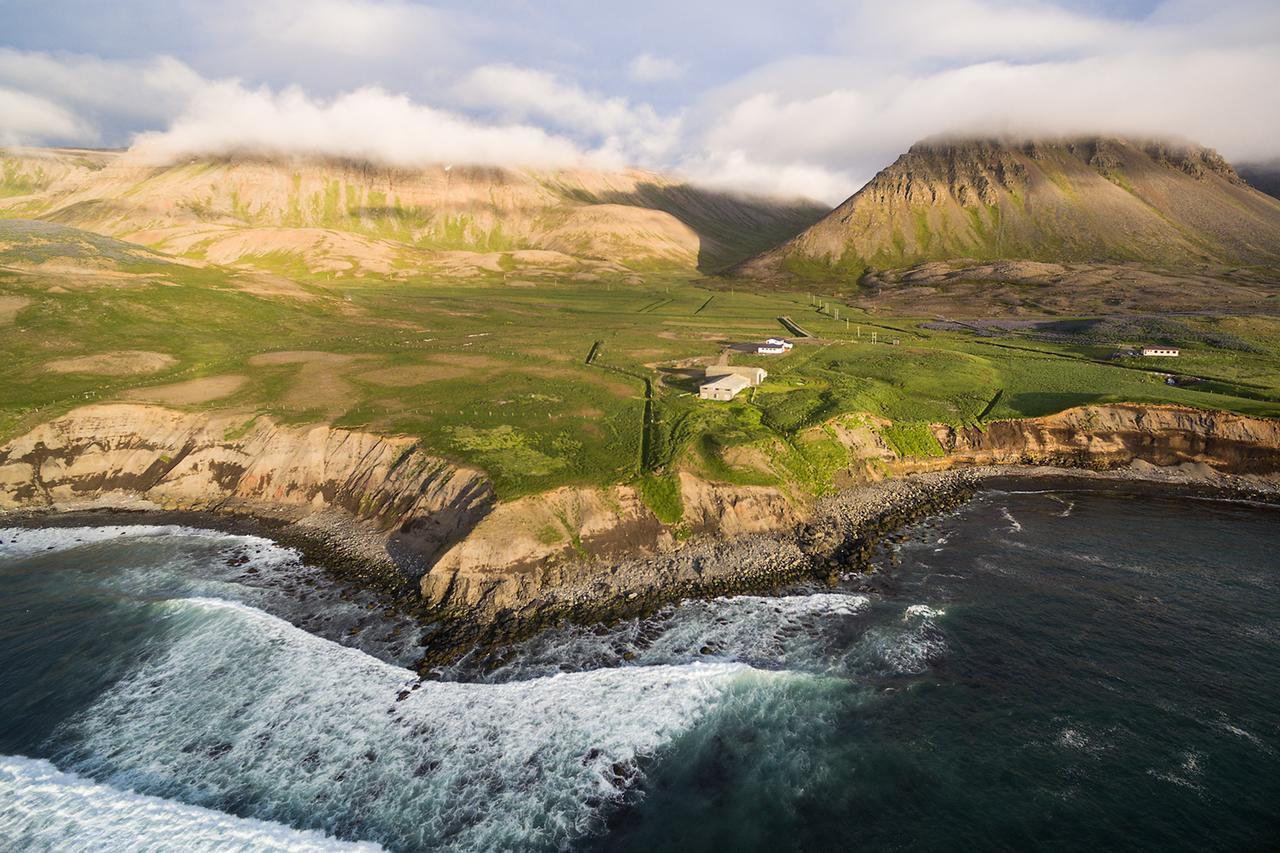 Guesthouse Gimbur Reykjarholl Exteriör bild